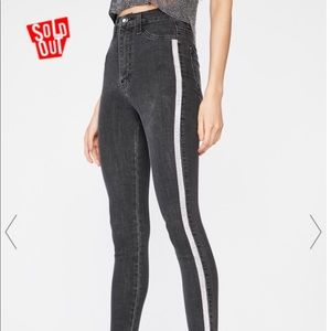 HIGH RISE GREY SKINNY JEANS WITH RHINESTONE DETAIL